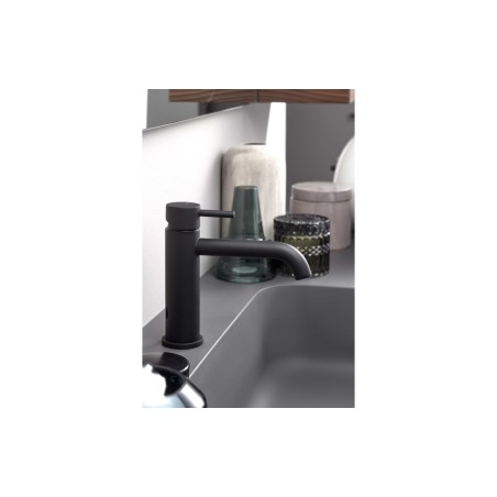 Vema Maira Floor Standing Bath Filler - Matt Black | Bathroo